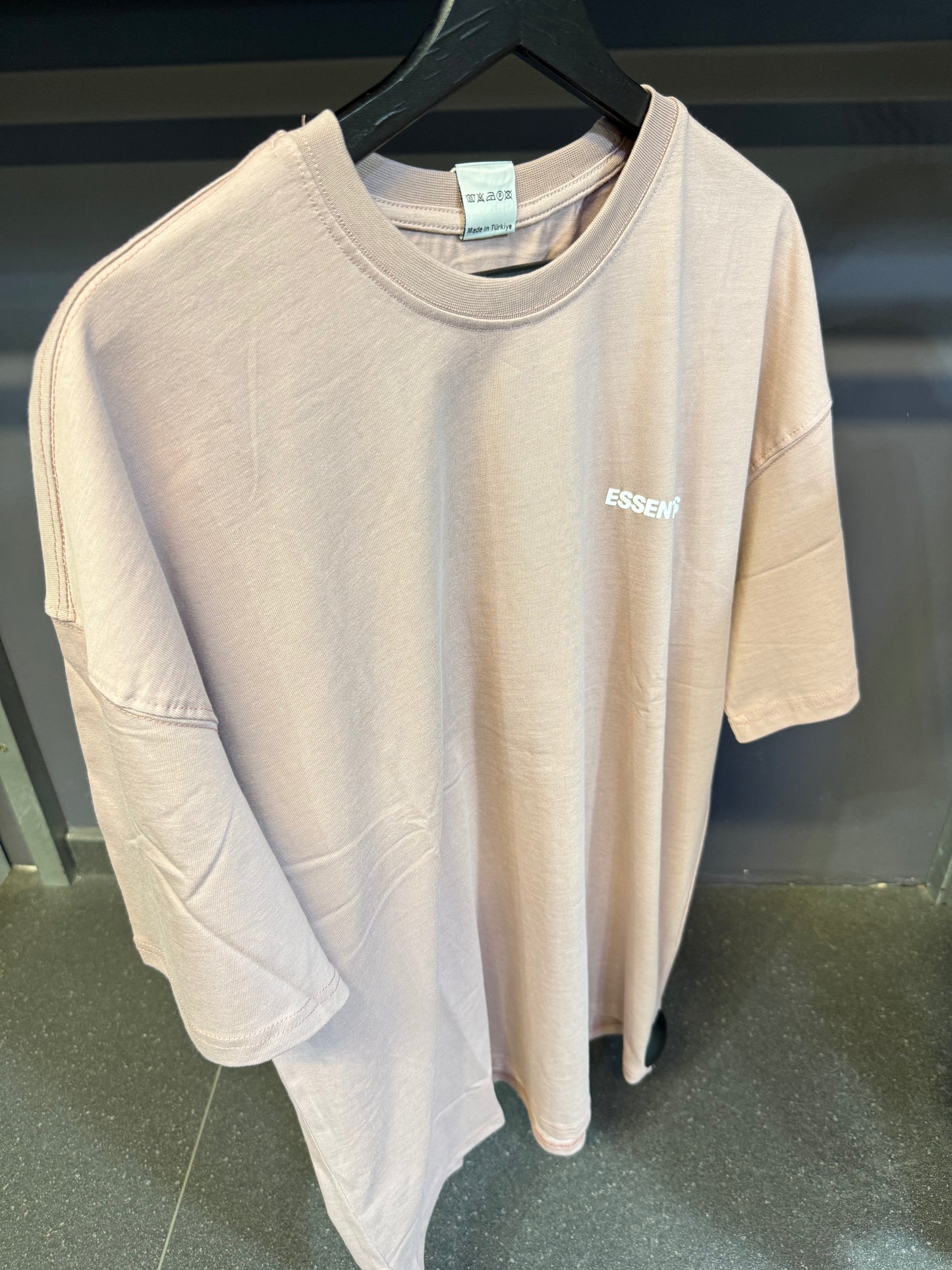 T-Shirt Essentials pink